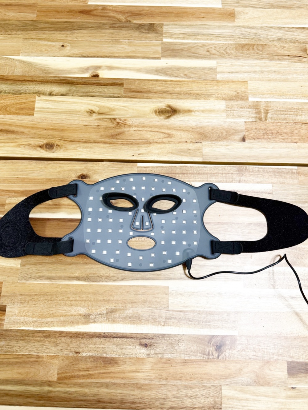Numiere Time Keeper LED Red Blue Light Face Mask NEW Open Box $249 MSRP - Picture 13 of 13